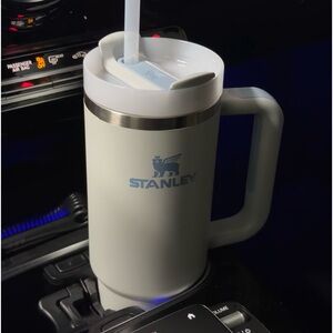 Stanley 40Oz stainless cup white